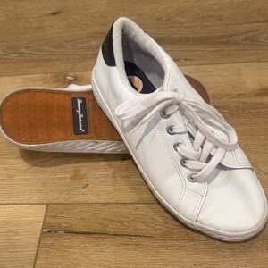 Tommy Bahama  White Leather Sneakers